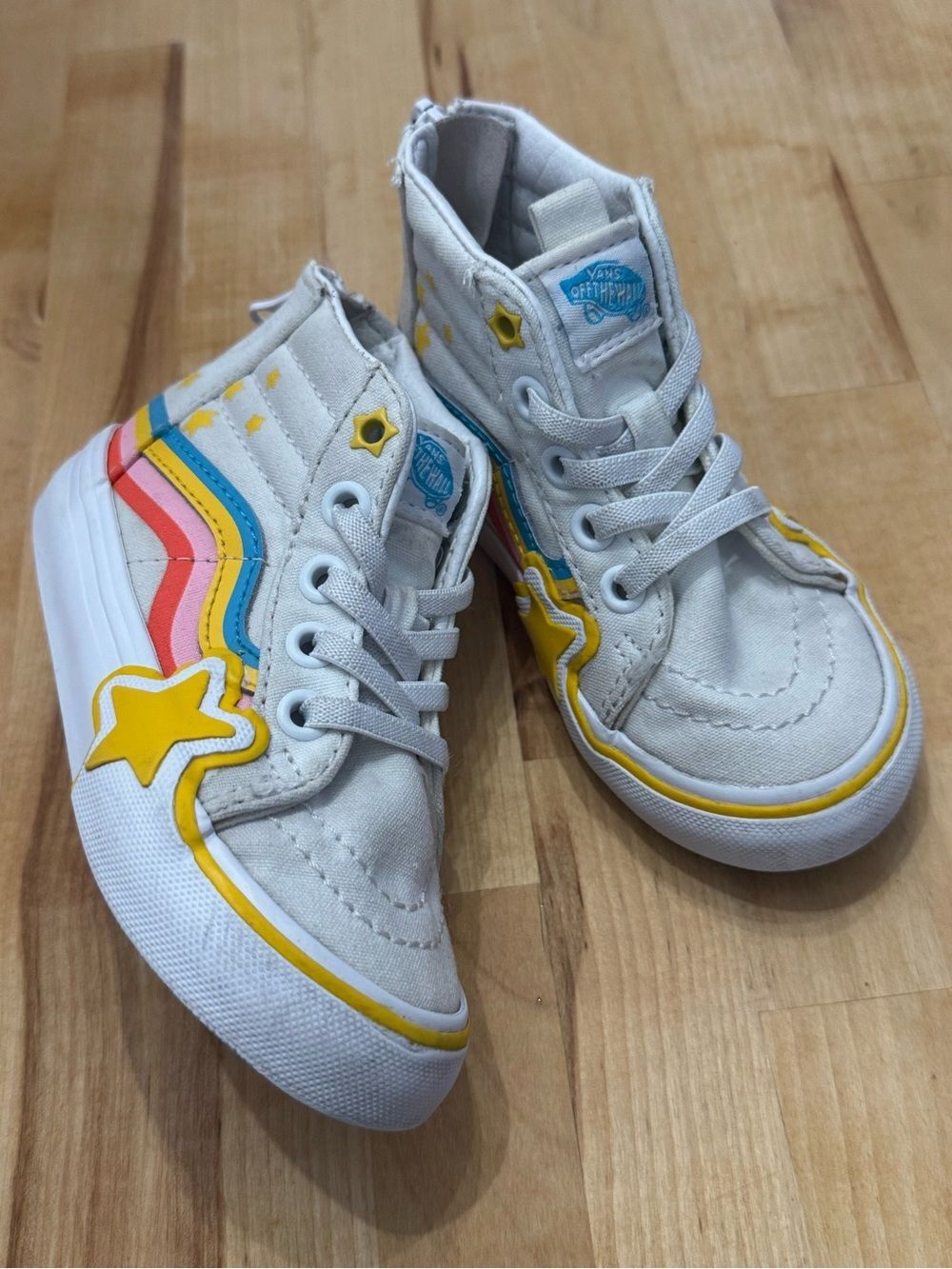 Toddler size 8, Vans Toddler Sk8-Hi Zip Rainbow Star sneakers